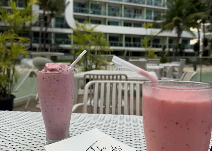 Sanchez Azure Staycation * مانيلا